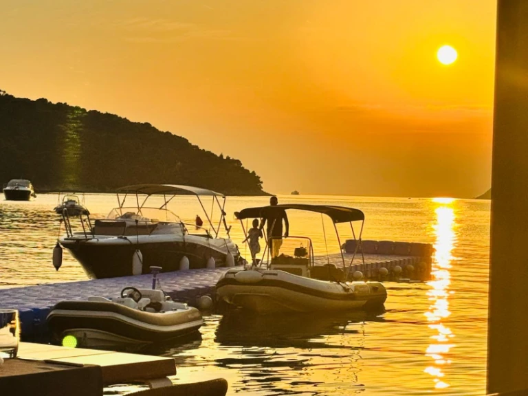 Verhuur Motorboot in Dubrovnik - Jeanneau cap camarat 7.5WA
