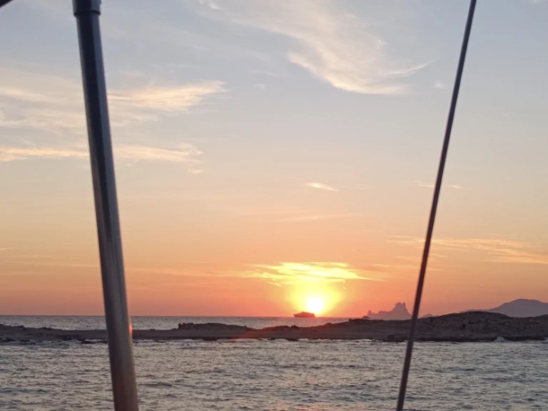 Huur een Fountaine Pajot Maryland 37 in Port d'Alicante