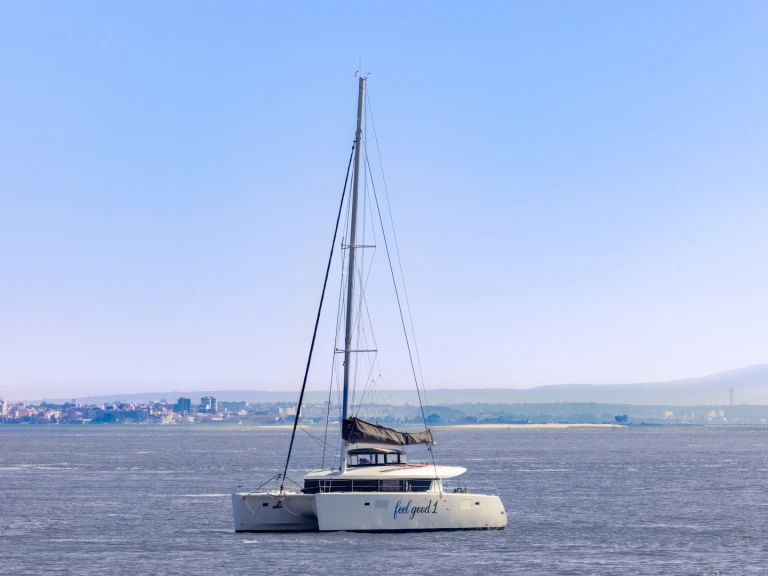 Huur Catamaran met of zonder schipper Lagoon in Costa de Lisboa