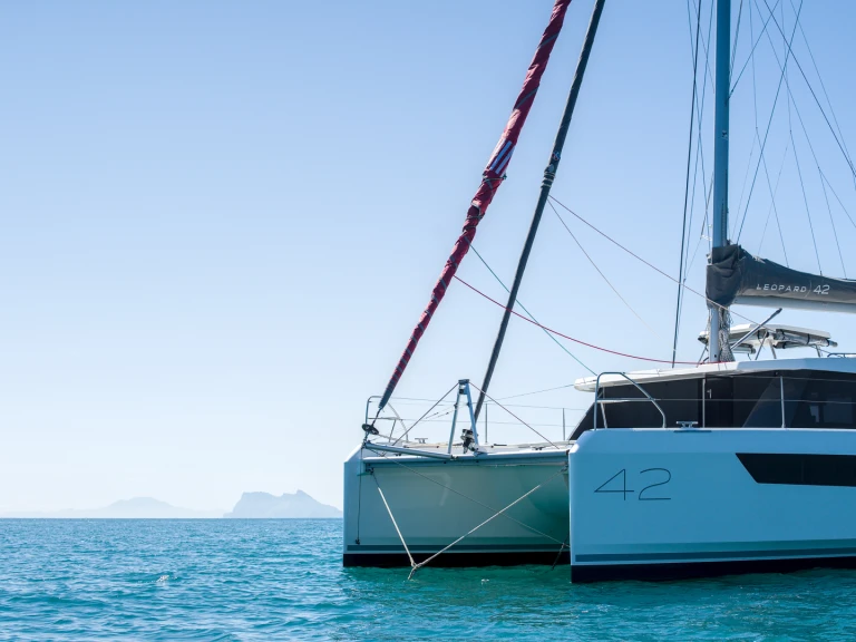 Huur Catamaran met of zonder schipper Leopard in Puerto Sotogrande