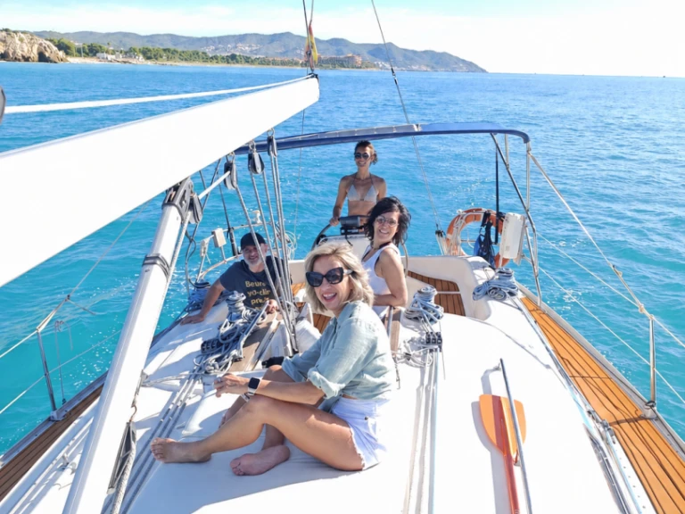 Bootverhuur Sitges goedkoop Bavaria 38 Cruiser