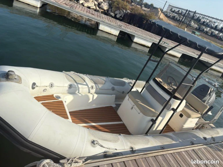 Verhuur RIB Valiant met vaarbewijs