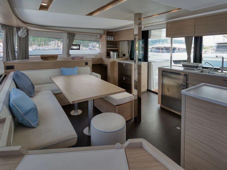 Verhuur Catamaran Lagoon 46 met vaarbewijs