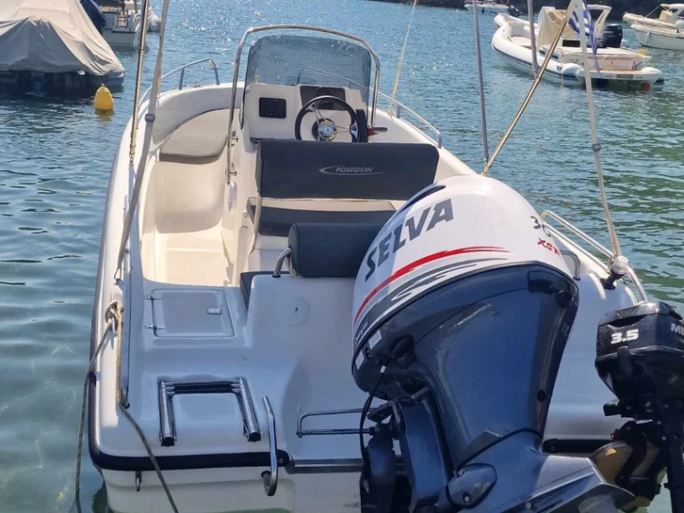 Huur een Poseidon BLU WATER 185 in Laganás