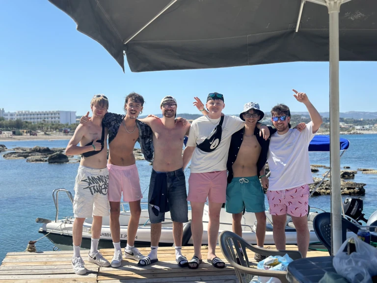 Huur Motorboot met of zonder schipper Poseidon in Faliraki