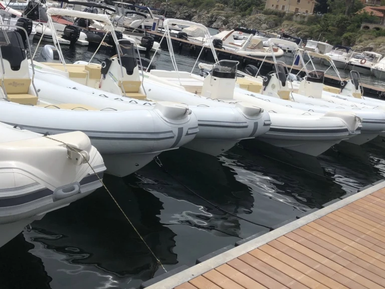 Bootverhuur Altamarea Wave 20 in Favignana via SamBoat