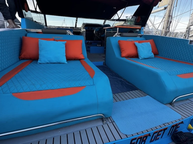 Bootverhuur Ferretti Altura 47 in Marbella via SamBoat