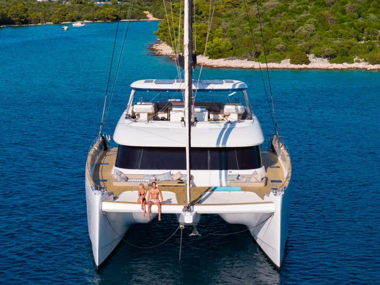 Huur een Sunreef HONEYBIRD in Šibenik