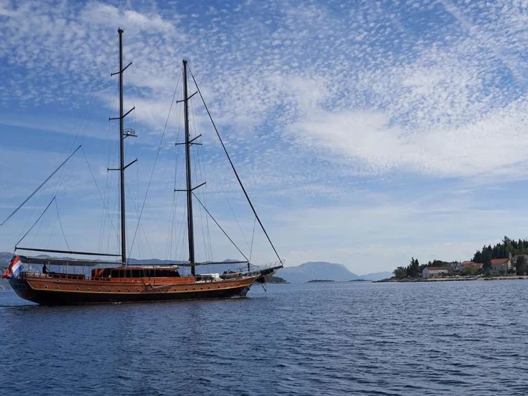 Huur een Custom STELLA MARIS in Split