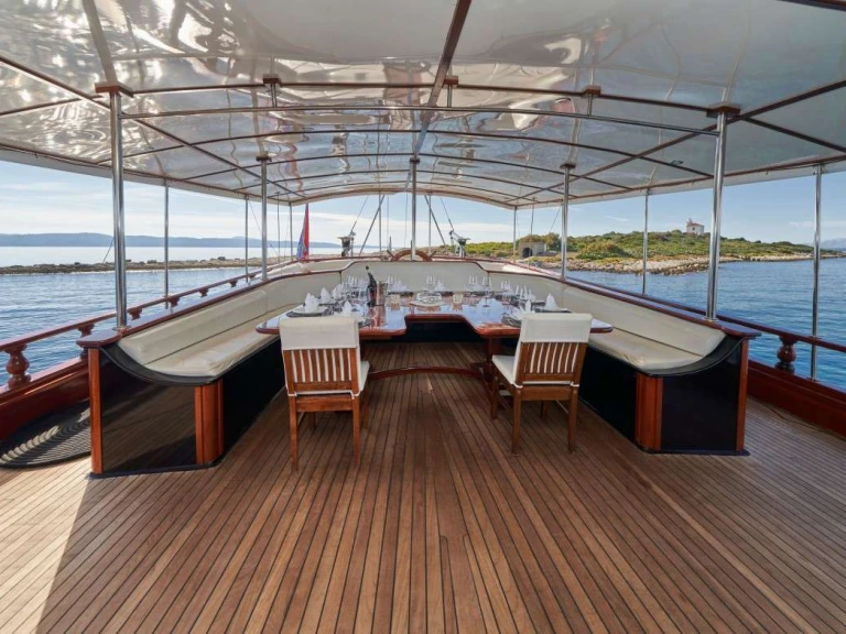 Huur een Custom STELLA MARIS in Split