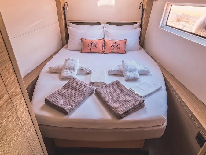 Verhuur Catamaran Lagoon met vaarbewijs