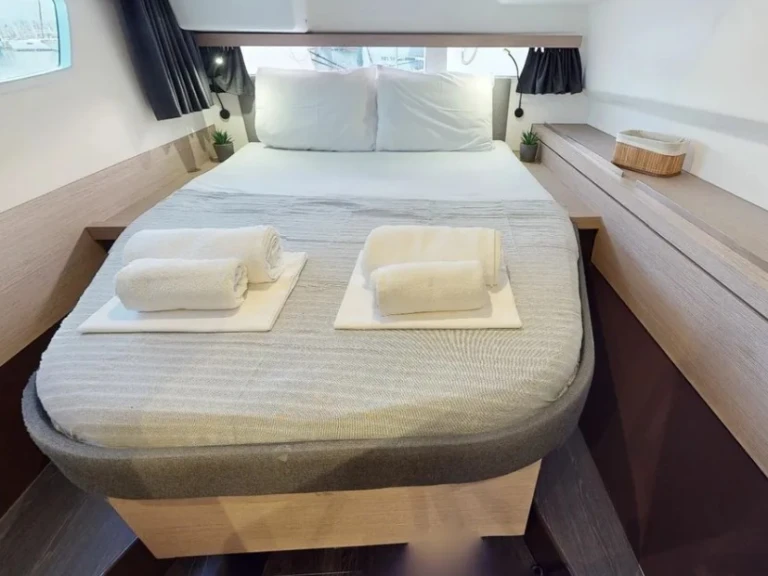 Huur Catamaran met of zonder schipper Fountaine Pajot in Paros (Eiland)