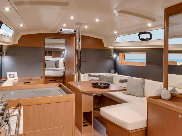 Bootverhuur Bénéteau Oceanis 41.1 in Álimos via SamBoat