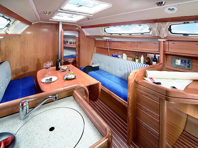 Bootverhuur Bavaria Bavaria 39 Cruiser in Tribunj via SamBoat