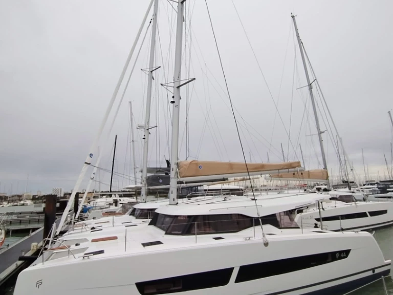 Bootverhuur Trogir goedkoop Fountaine Pajot FP 44 Quatuor - 4 + 2 cab.