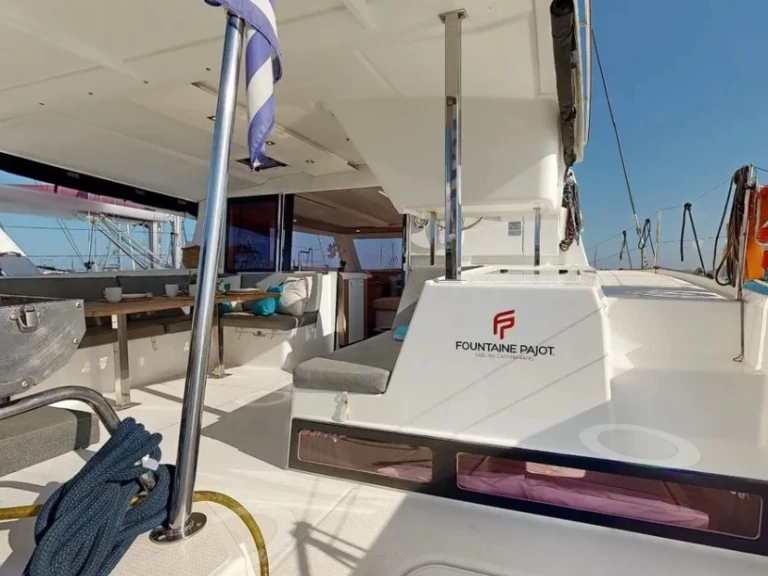 Bootverhuur Fountaine Pajot Isla 40 in Paros (Eiland) via SamBoat