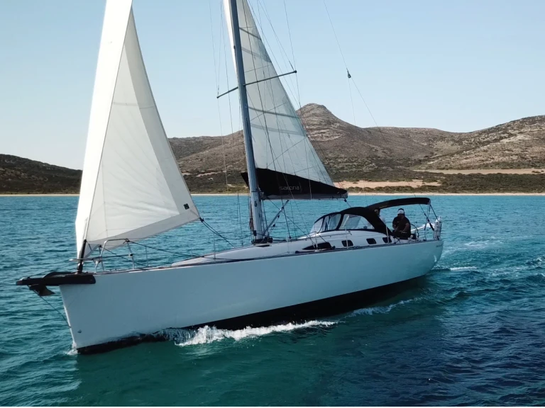 Huur een Salona Salona 44 in Syros Port