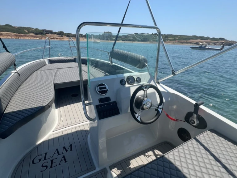 Bootverhuur Glyfáda goedkoop COBRA 495