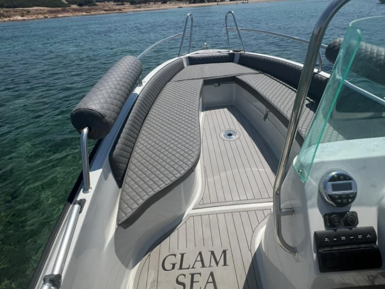 Verhuur Motorboot ISATEK TEKNE met vaarbewijs