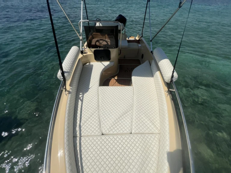 Bootverhuur ISATEK TEKNE COBRA 495 in Glyfáda via SamBoat