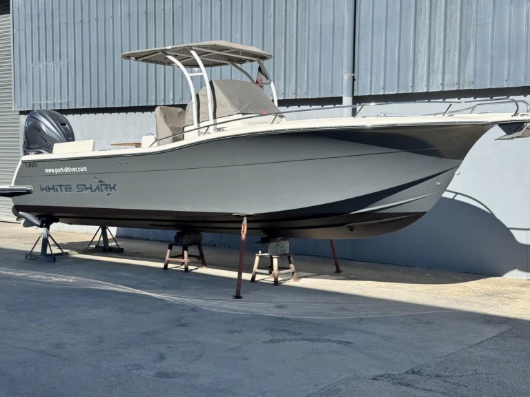 Huur Motorboot met of zonder schipper White Shark in Bandol