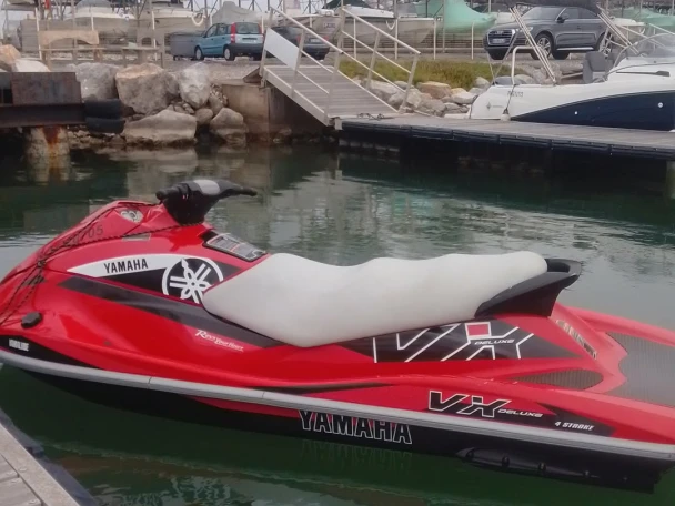 Huur een Yamaha Yamaha VX in Port Leucate