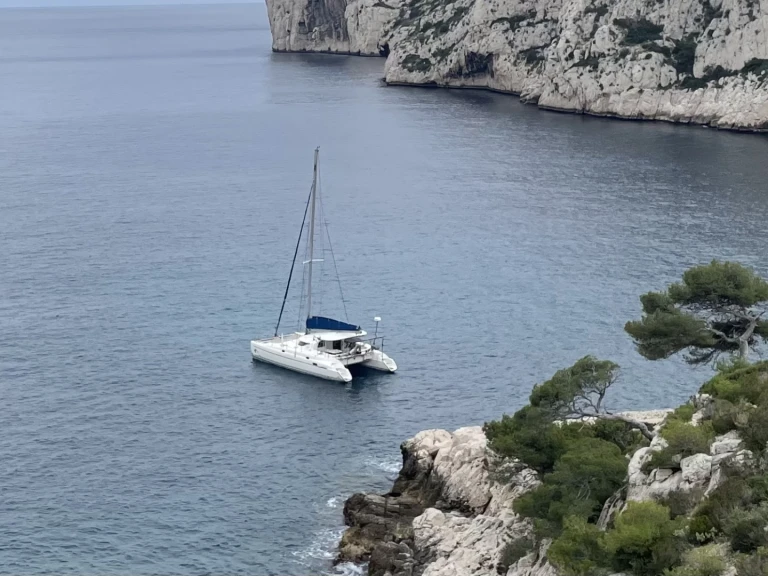Catamaran te huur in Port-Saint-Louis-du-Rhône voor de beste prijs