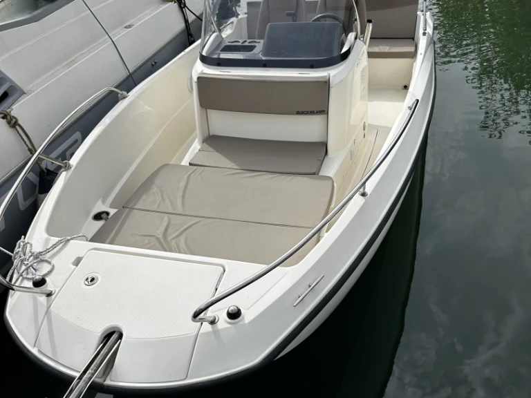 Huur Motorboot met of zonder schipper Quicksilver in Marseille