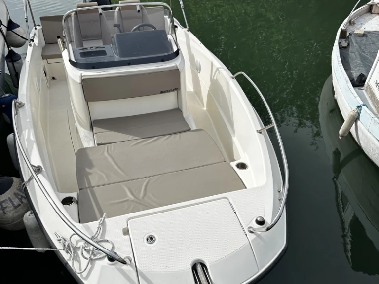 Verhuur Motorboot Quicksilver met vaarbewijs