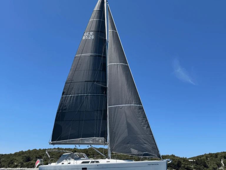 Bootverhuur Hanse Hanse 430 E in Pula via SamBoat