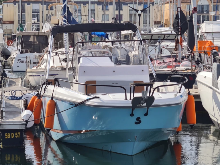 Bootverhuur Les Sables-d'Olonne goedkoop Flyer 8 SPACEdeck