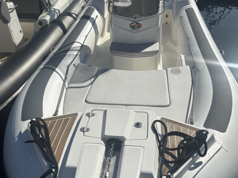 RIB te huur in Porto-Vecchio voor de beste prijs