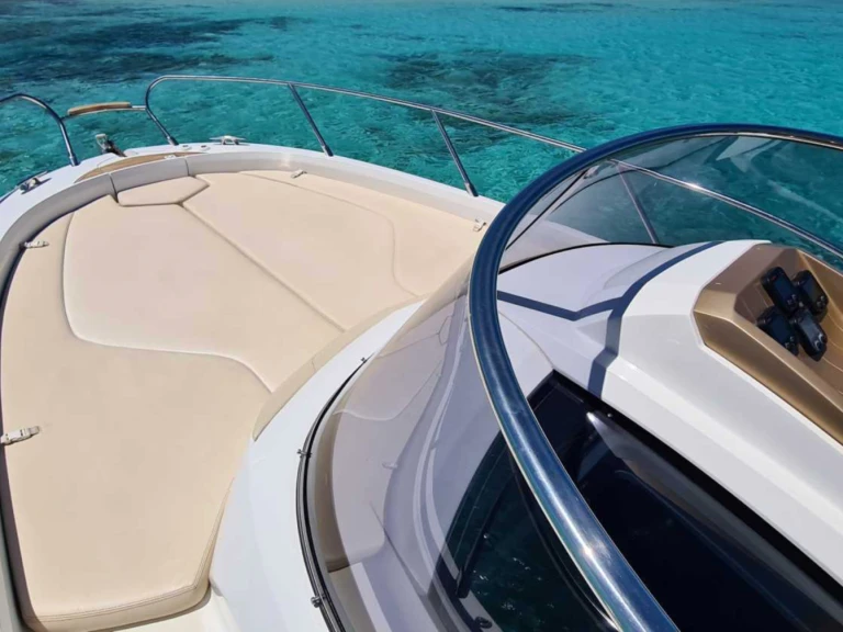 Motorboot te huur in Poltu Quatu voor de beste prijs