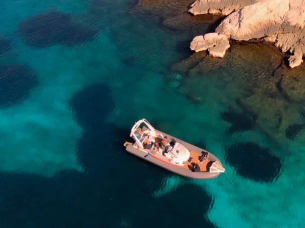 Huur Motorboot met of zonder schipper Blu and blu italy in Marseille
