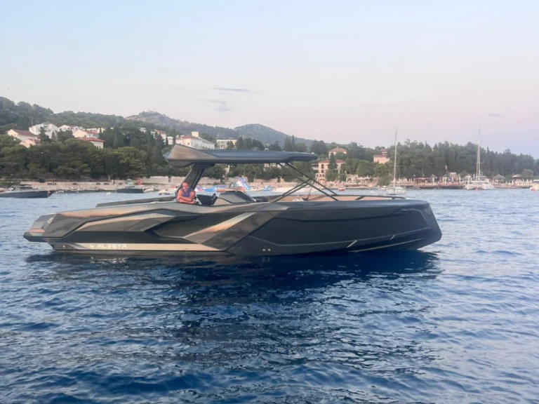 Bootverhuur Hvar goedkoop Raptor