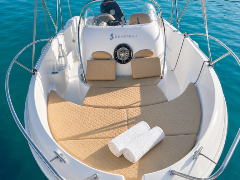 Bootverhuur Port d'Alicante goedkoop Flyer 550