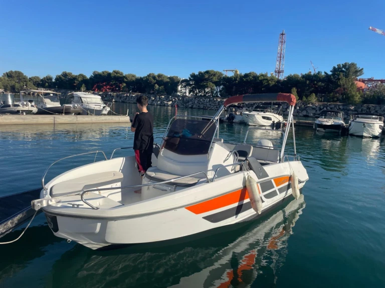 Motorboot te huur in Marseille voor de beste prijs