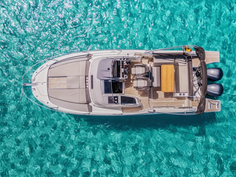 Verhuur Motorboot in Ibiza Town - Jeanneau Cap Camarat 9.0 WA