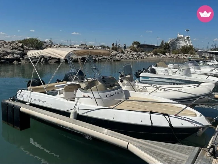Verhuur Motorboot in Six-Fours-les-Plages - B2 Marine Cap Ferret 552 Sun Deck