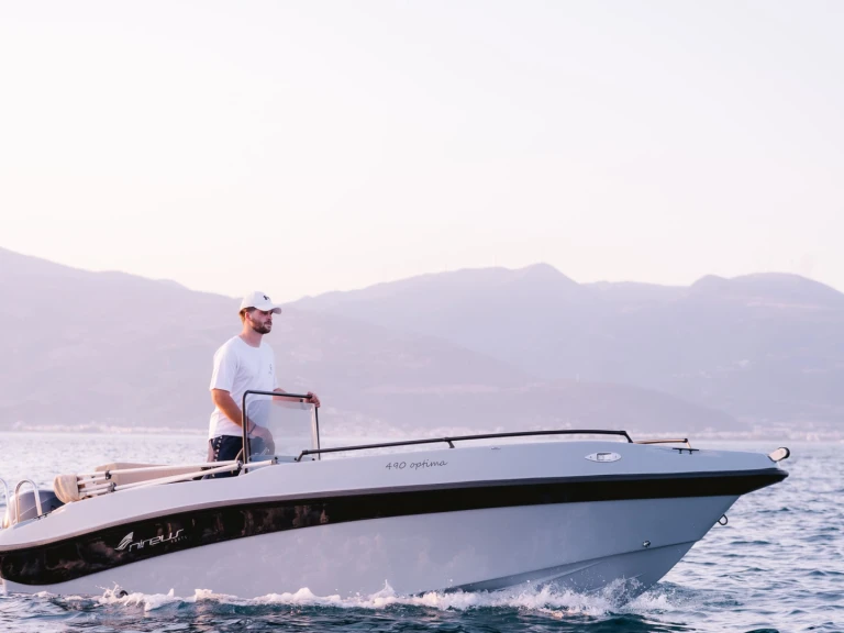 Verhuur Motorboot in Marina Aliki - Nireus Optima 490