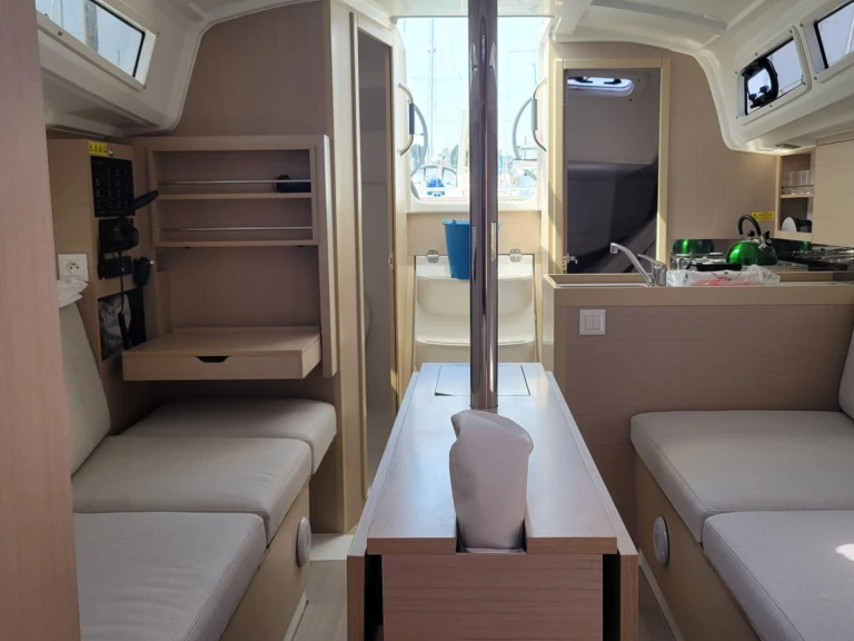 Bootverhuur Saint-Quay-Portrieux goedkoop Oceanis 30.1