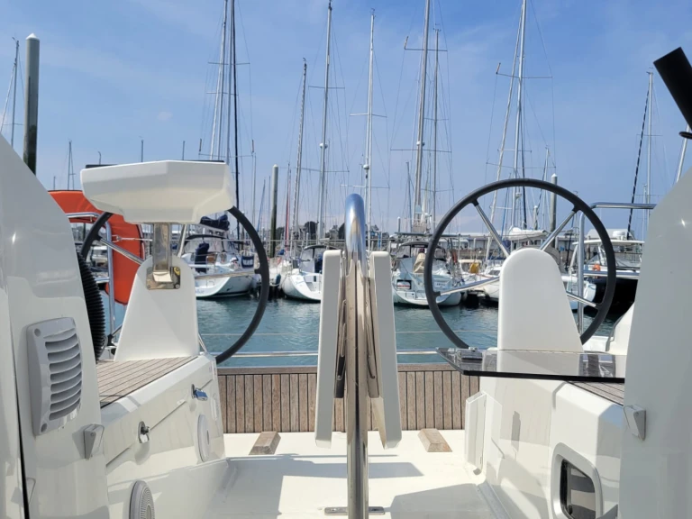 Verhuur Zeilboot Bénéteau met vaarbewijs