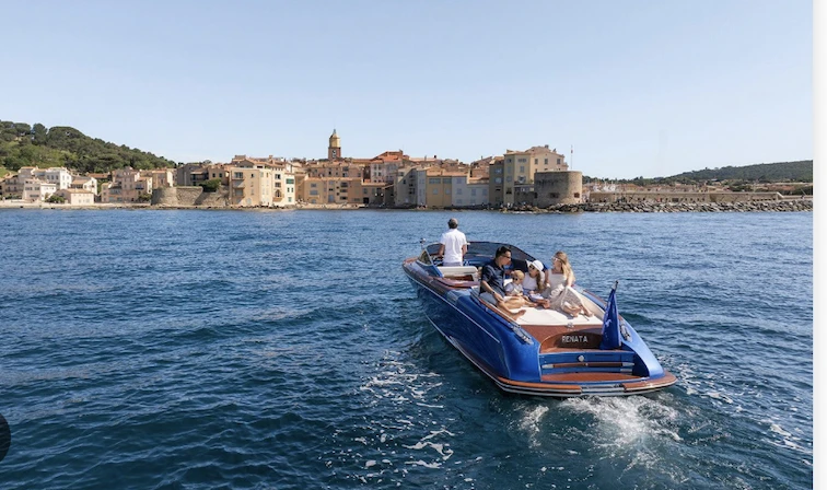Bootverhuur Riva Aquariva 33 in Port de Saint Tropez via SamBoat