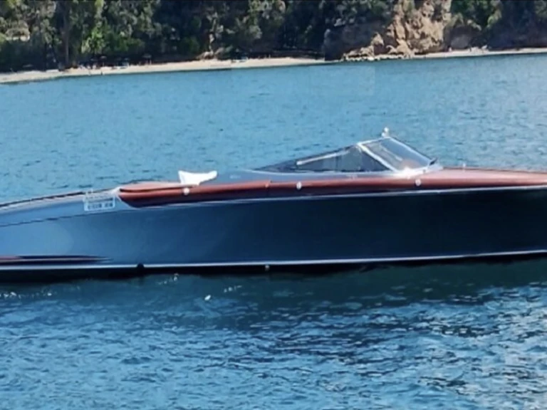 Riva Aquariva 33 te huur van particulier of professional in Port de Saint Tropez