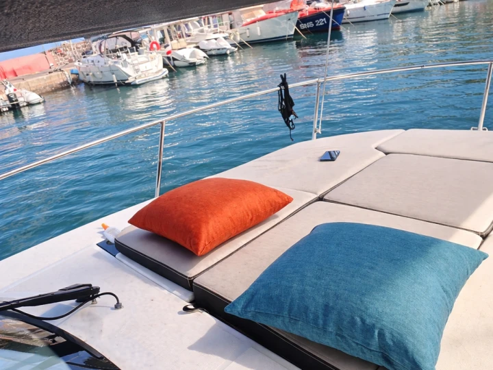 Huur een Jeanneau Merry Fisher 1095 in Saint-Tropez