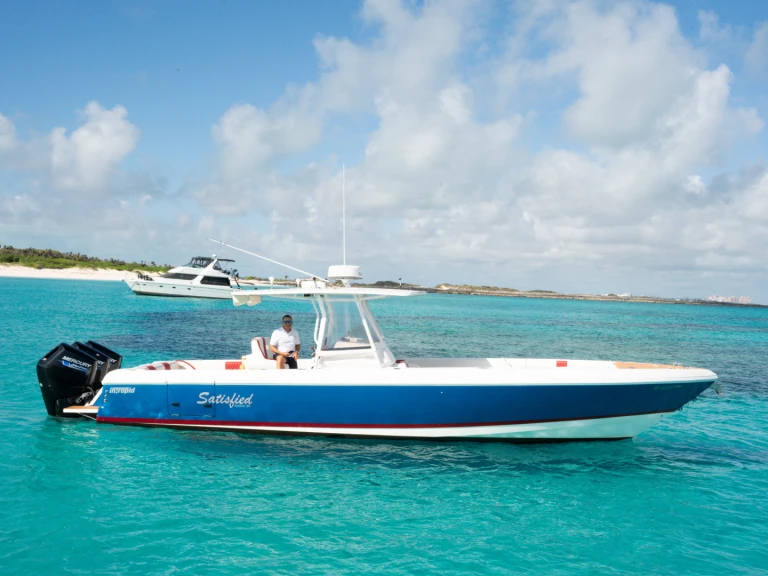 Huur Motorboot met of zonder schipper Intrepid in Nassau