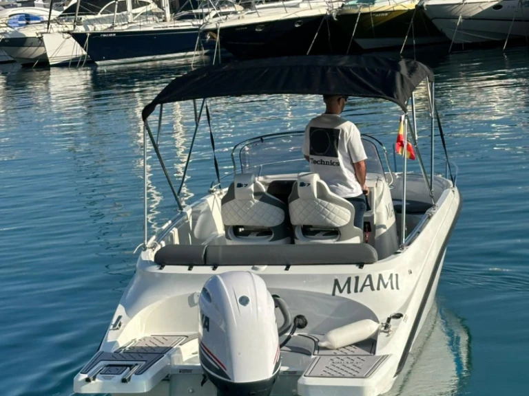Huur Motorboot met of zonder schipper Astec in Altea