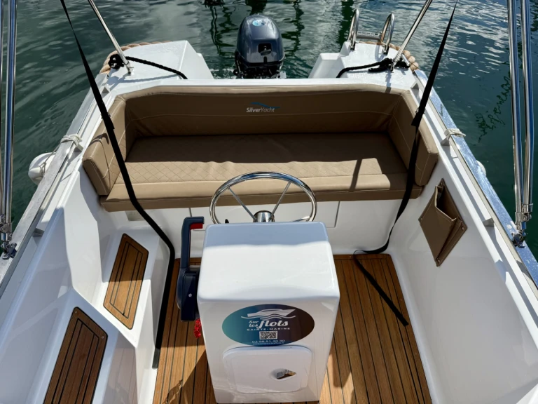 Motorboot te huur in Combrit voor de beste prijs