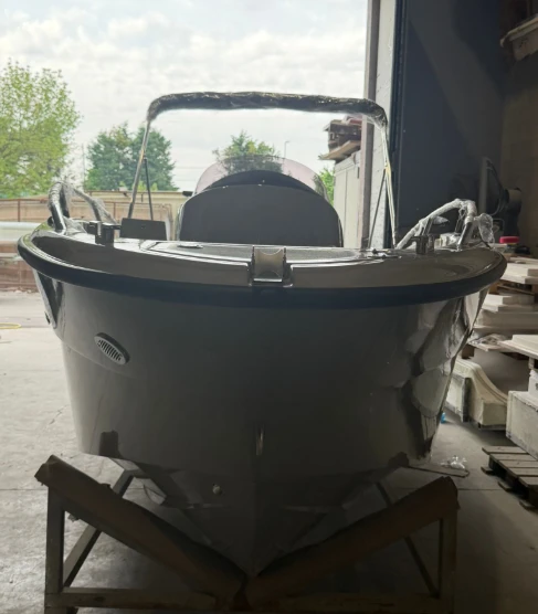 Motorboot te huur in Angera voor de beste prijs