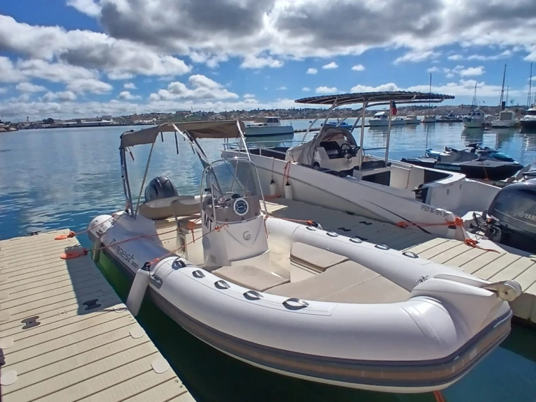 Bootverhuur Portimão goedkoop Tempest 600
